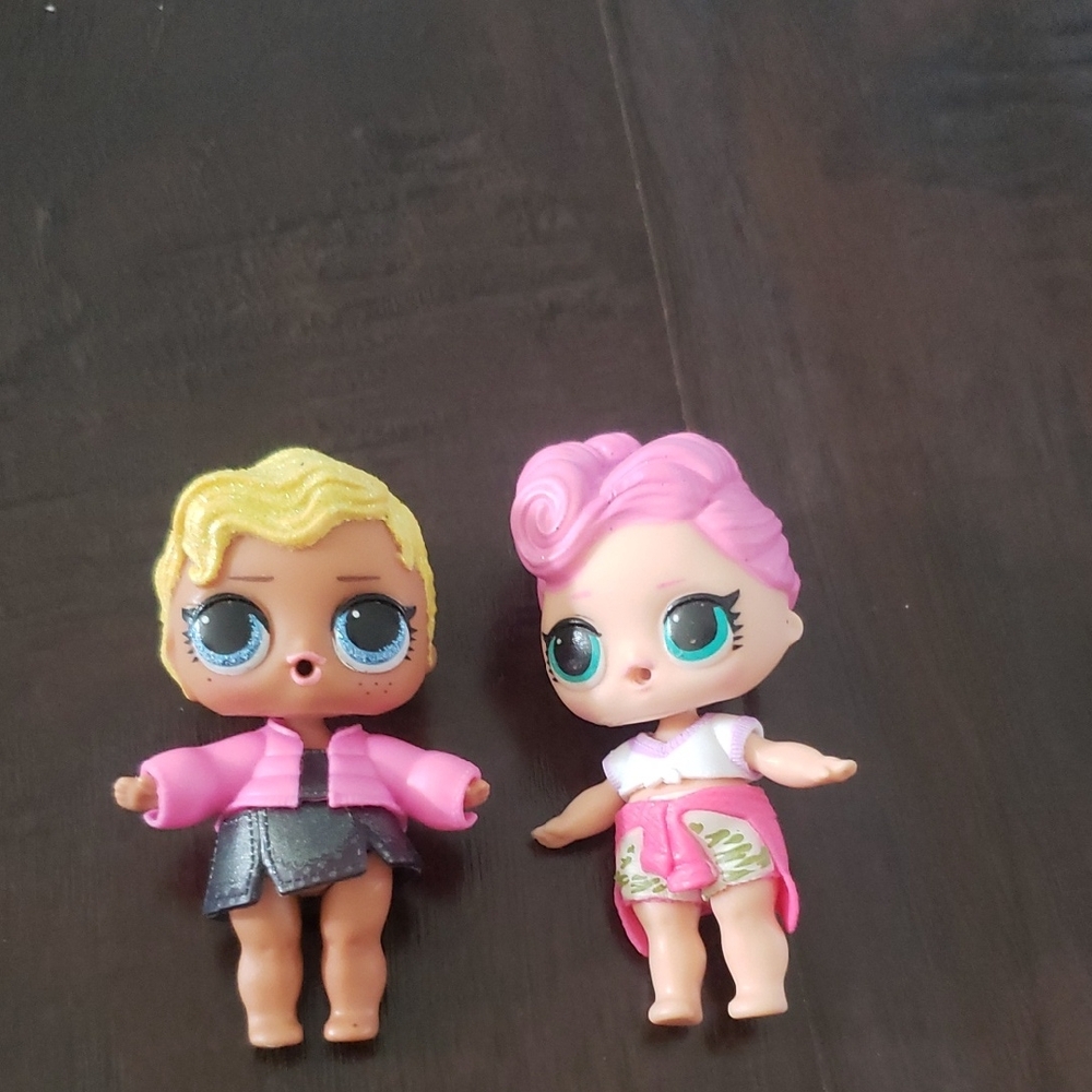 Fashionable Doll Set with Pink and Yellow Hair